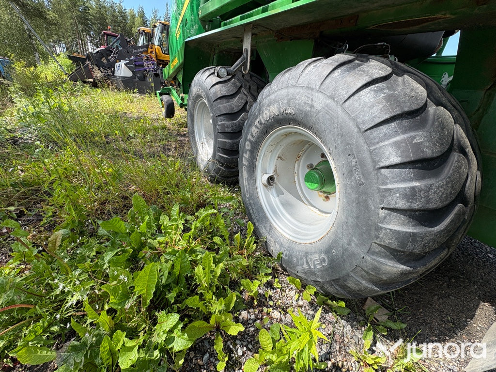 Rundbalspress John Deere 990