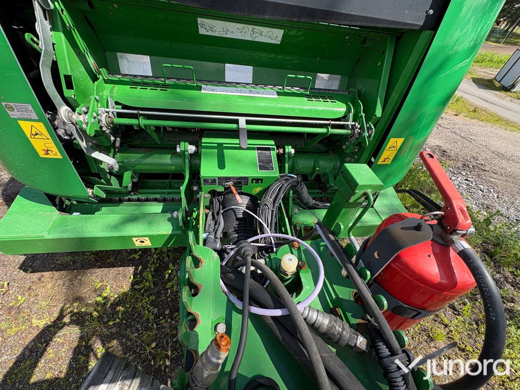 Rundbalspress John Deere 990