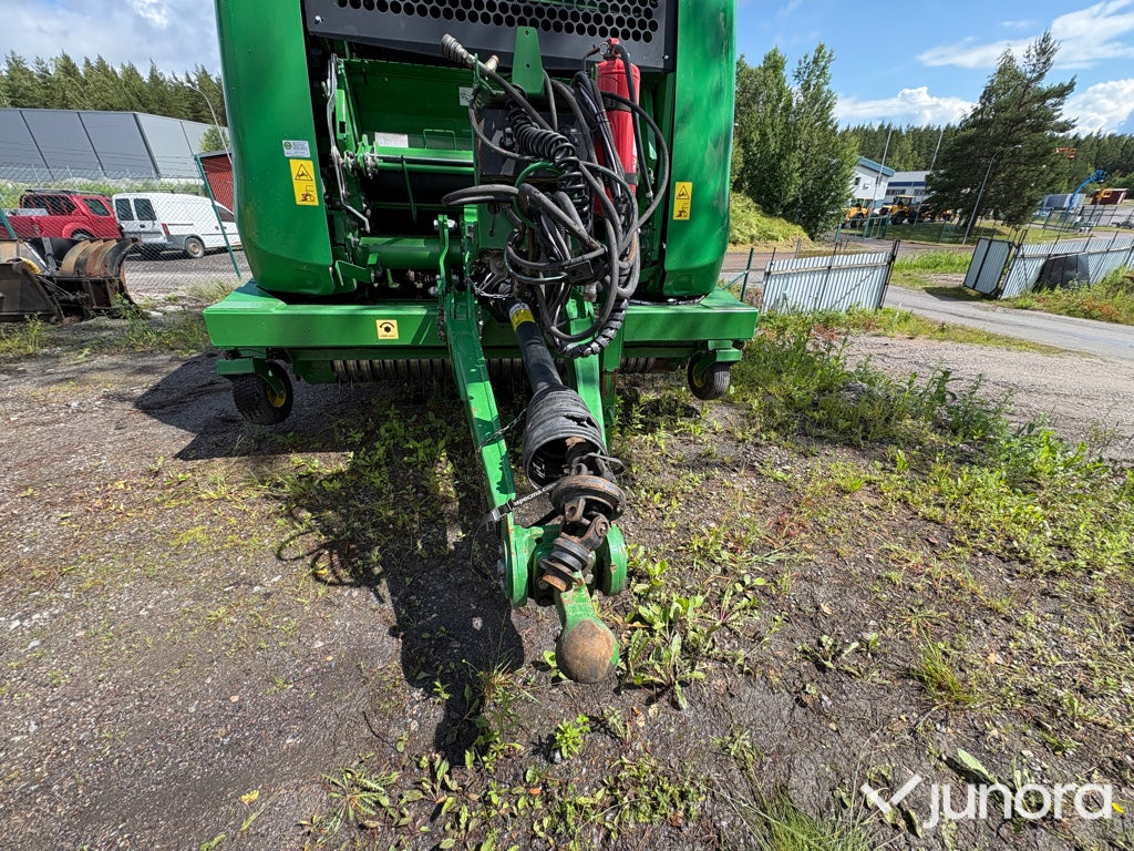 Rundbalspress John Deere 990