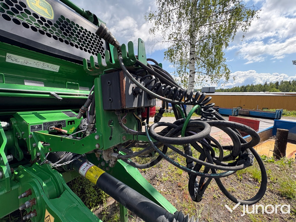 Rundbalspress John Deere 990
