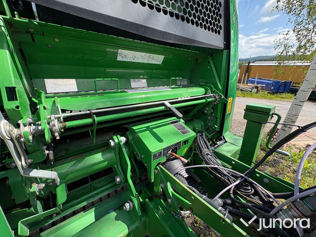 Rundbalspress John Deere 990