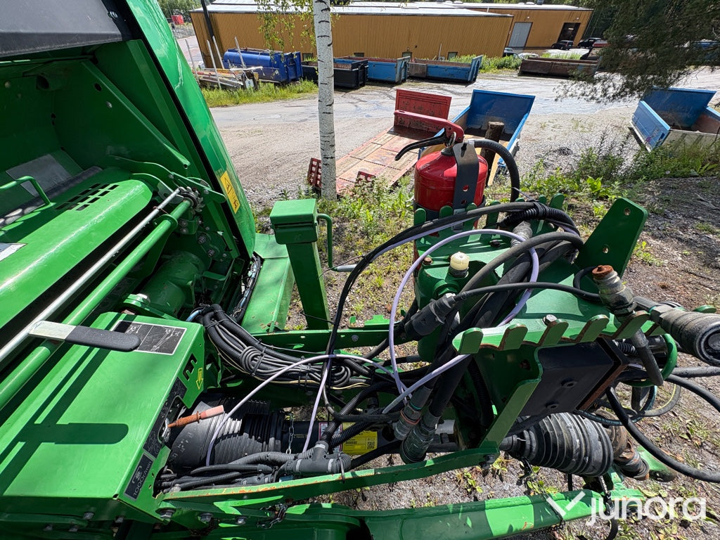 Rundbalspress John Deere 990
