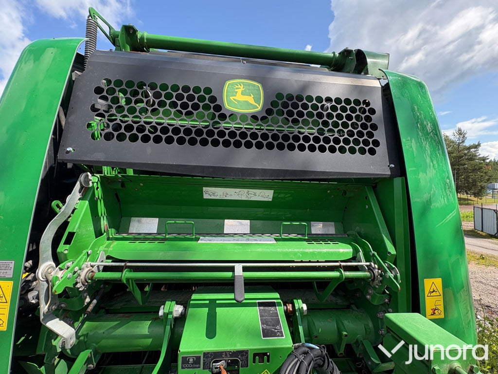 Rundbalspress John Deere 990