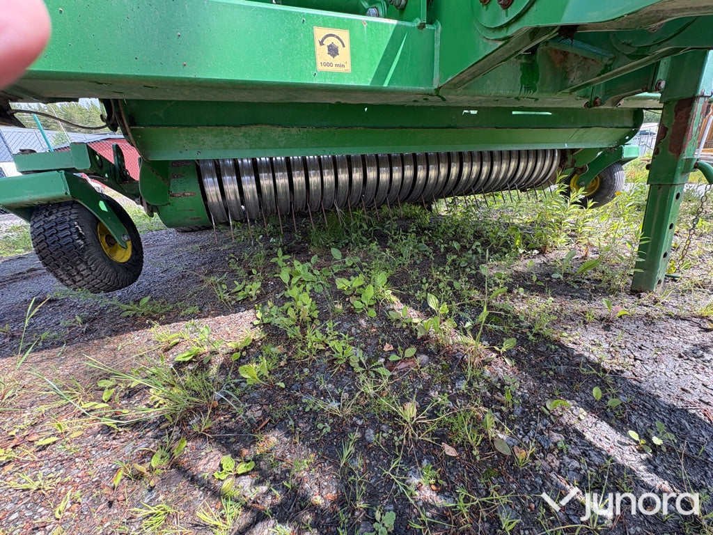 Rundbalspress John Deere 990