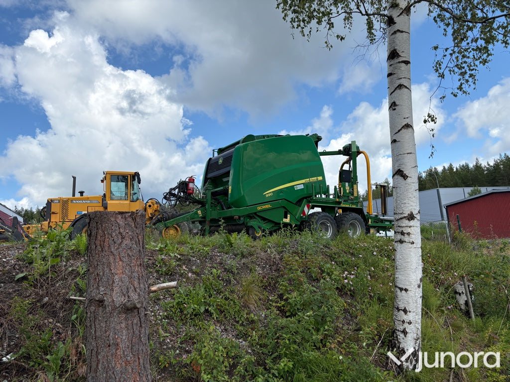 Rundbalspress John Deere 990