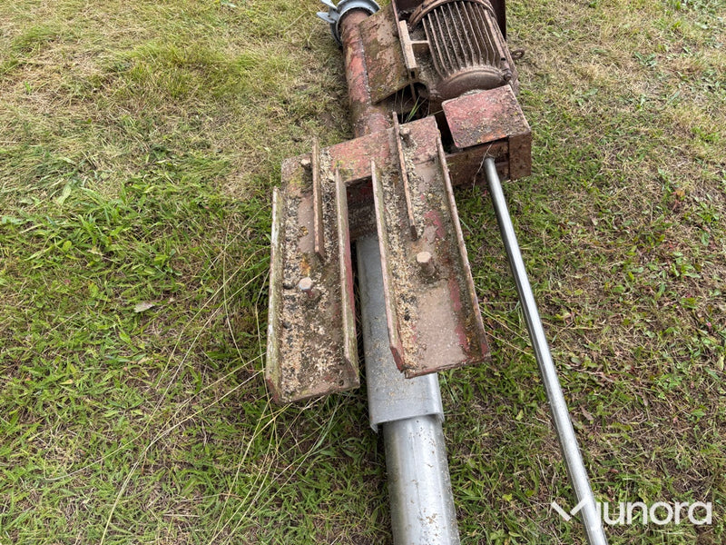 Vägghängd gödselpump