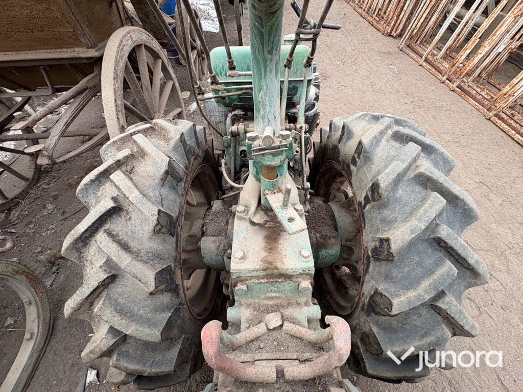 Gångtraktor - med jordfräs
