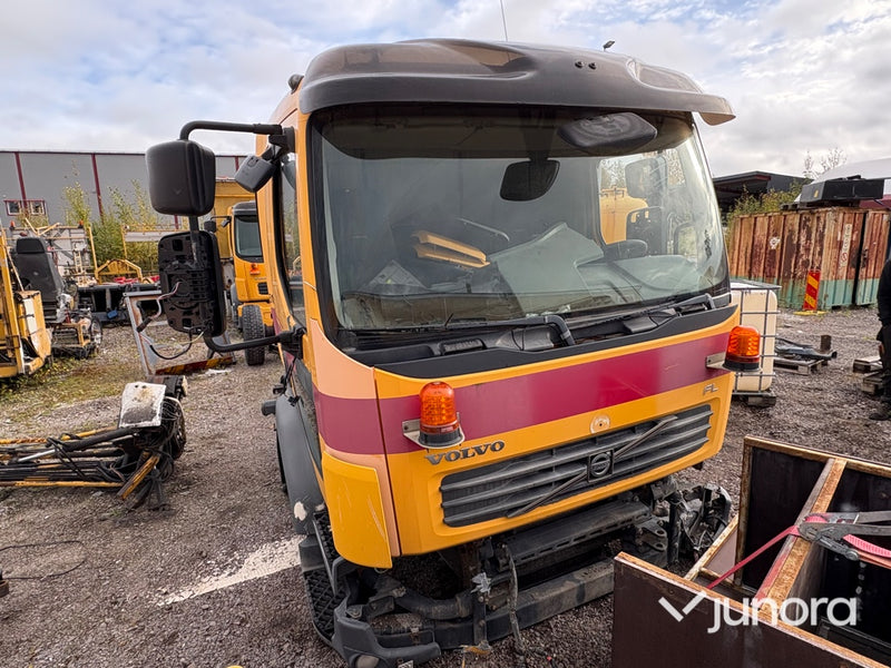 Reservdelslastbil Volvo FLL 240-280 HP 42R