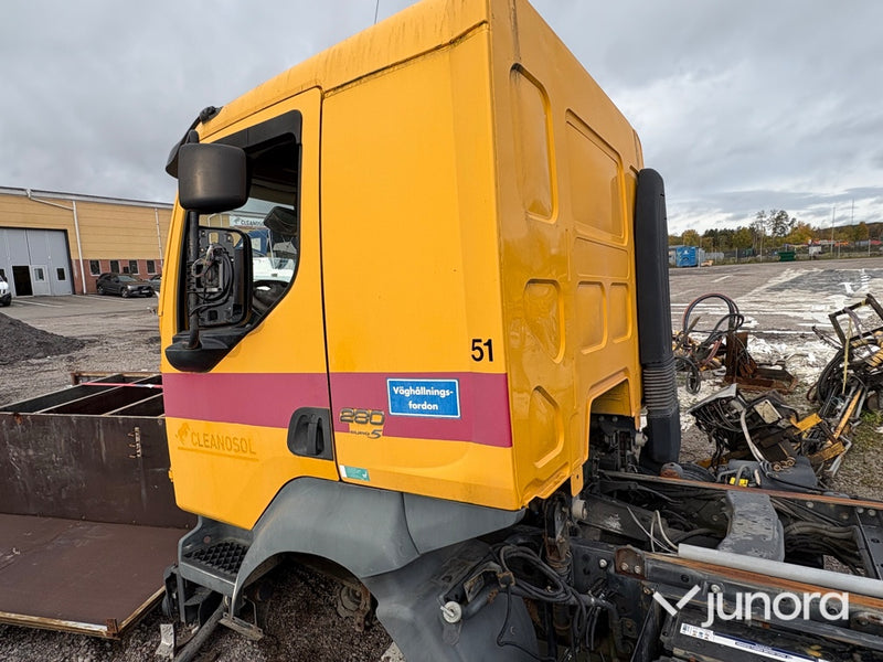 Reservdelslastbil Volvo FLL 240-280 HP 42R