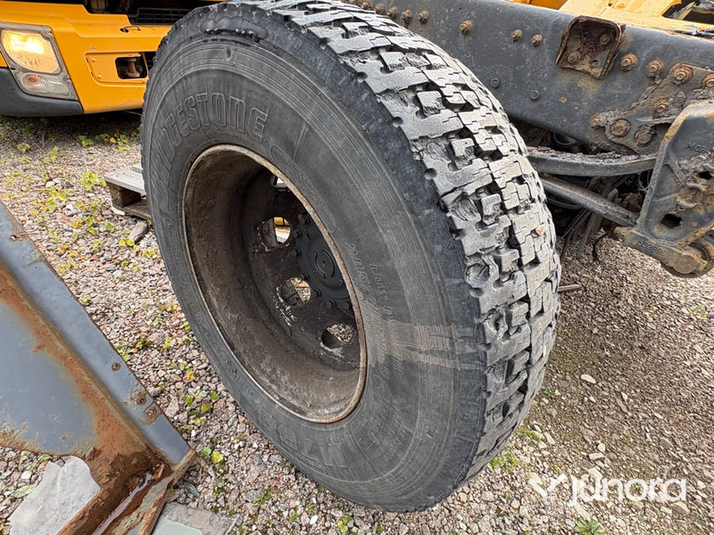 Reservdelslastbil Volvo FLL 240-280 HP 42R