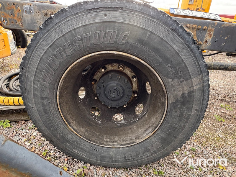 Reservdelslastbil Volvo FLL 240-280 HP 42R