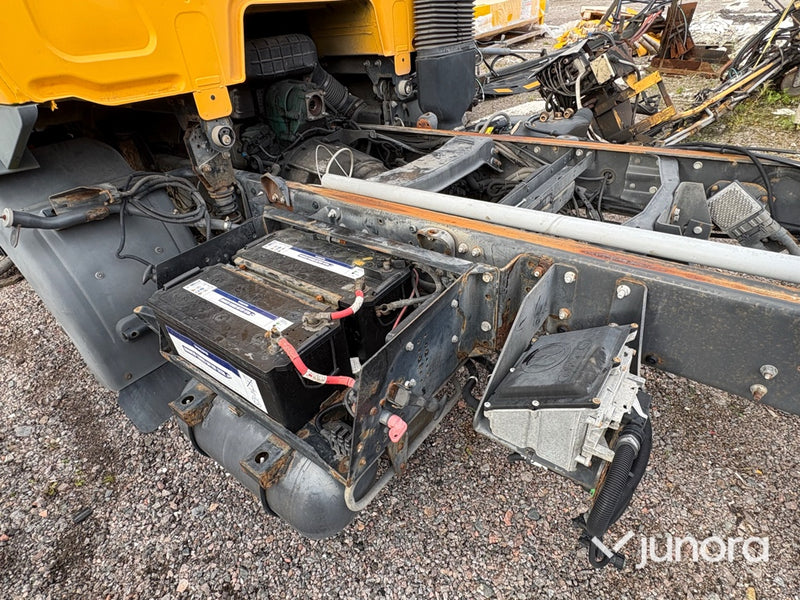 Reservdelslastbil Volvo FLL 240-280 HP 42R
