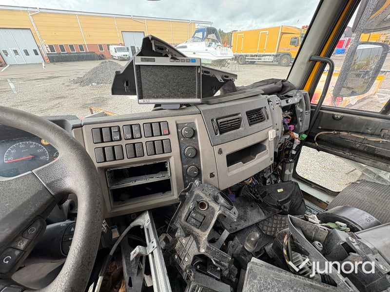 Reservdelslastbil Volvo FLL 240-280 HP 42R