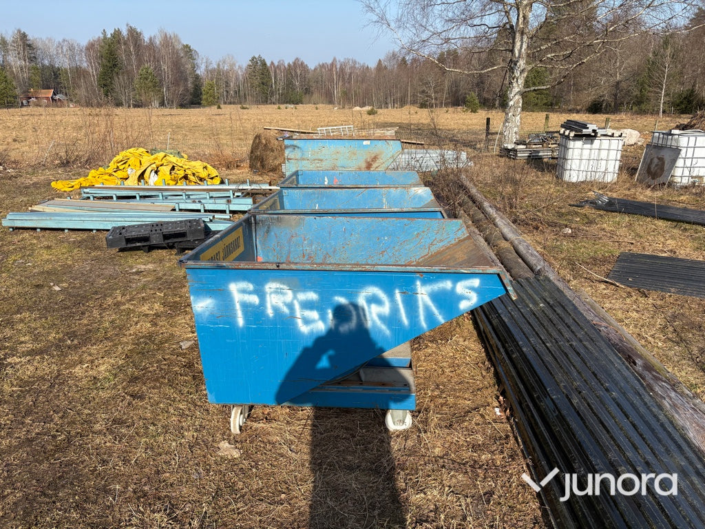 Fyra container - med hjul