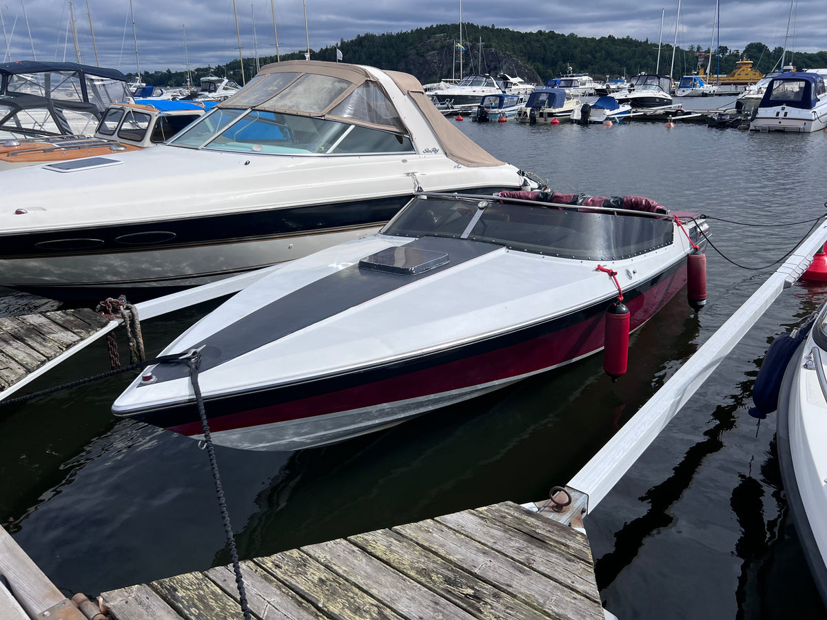 Wallcraft 21 Scarab 300 hk