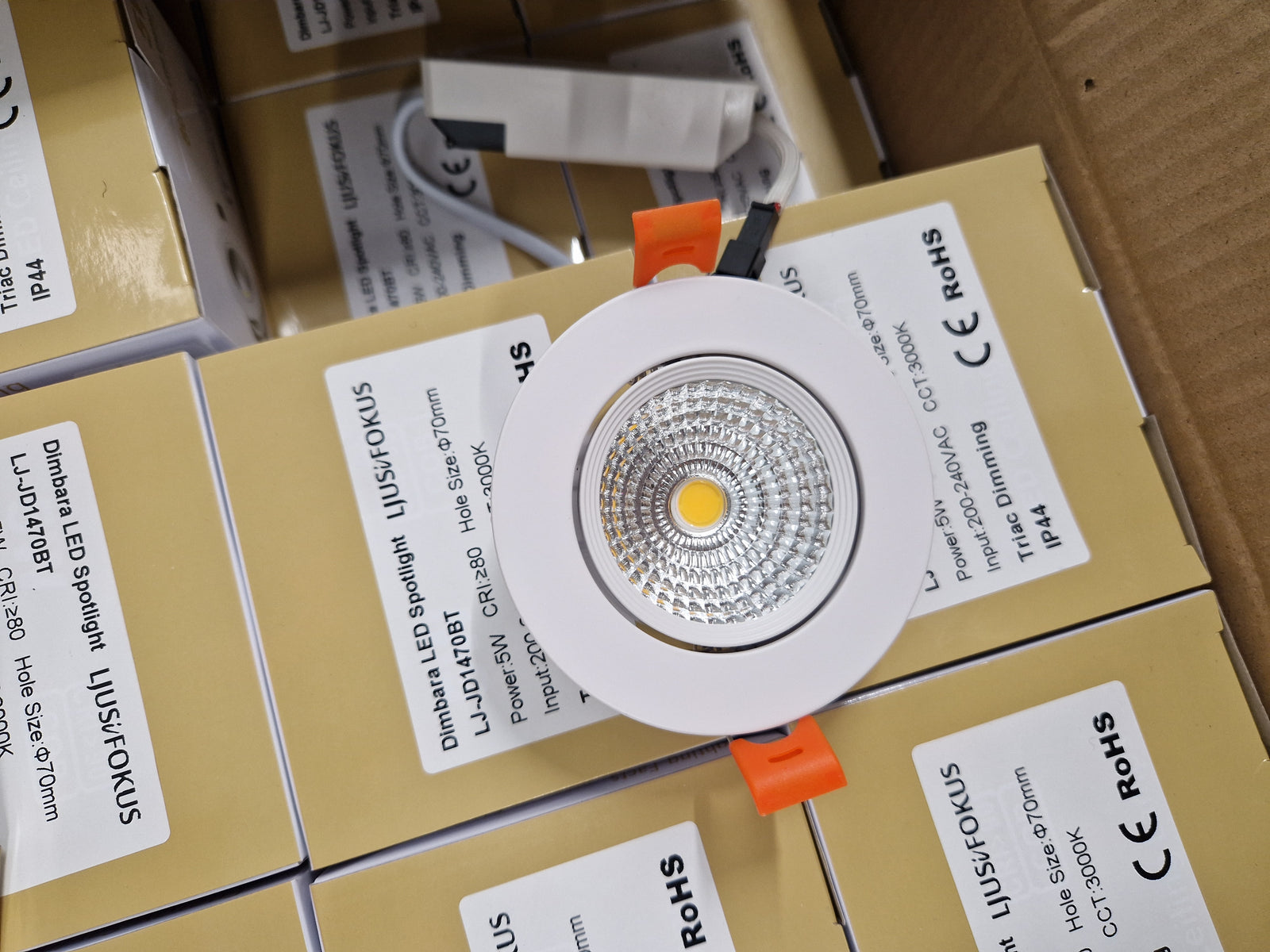 Spotlights - Ljusifokus LJ-JD470BT