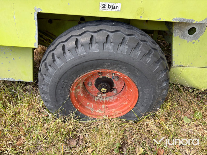 Hårdpress - Claas Markant 40