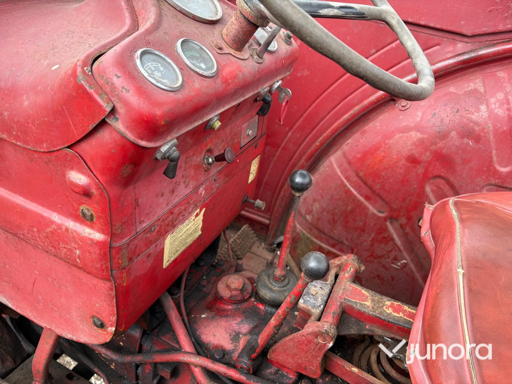 Traktor - Volvo BM, 400 Buster