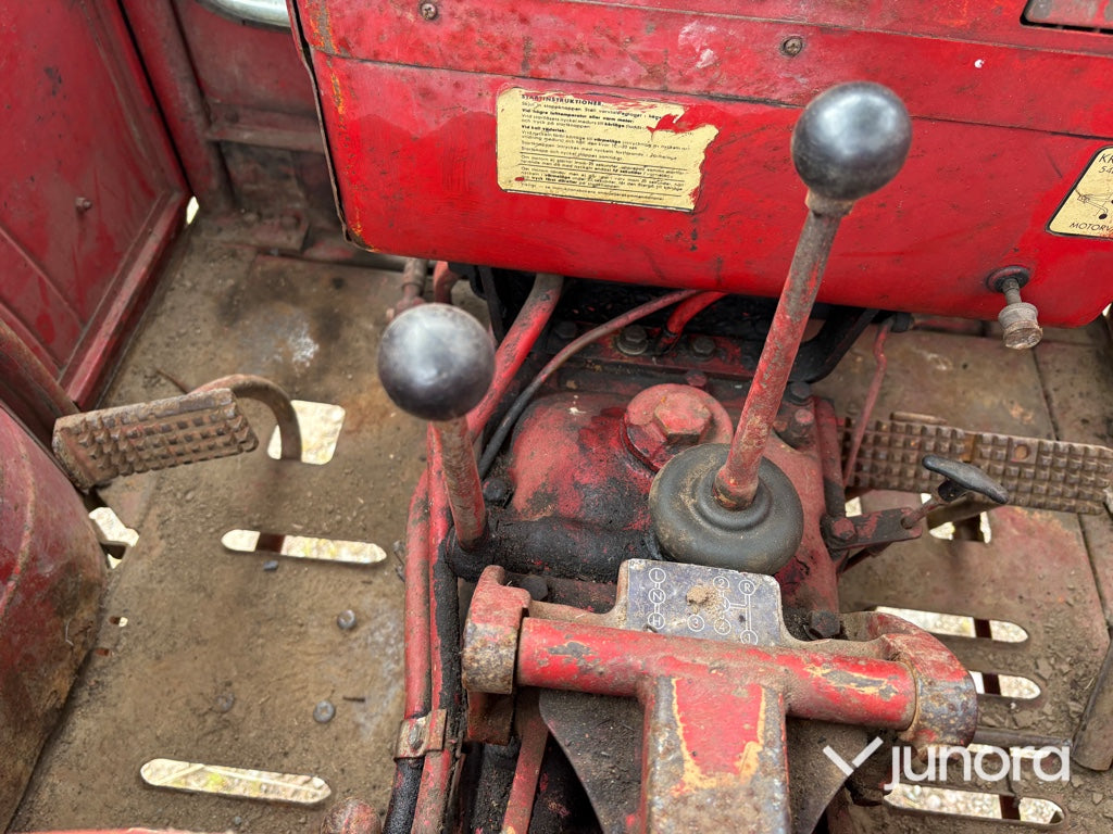Traktor - Volvo BM, 400 Buster