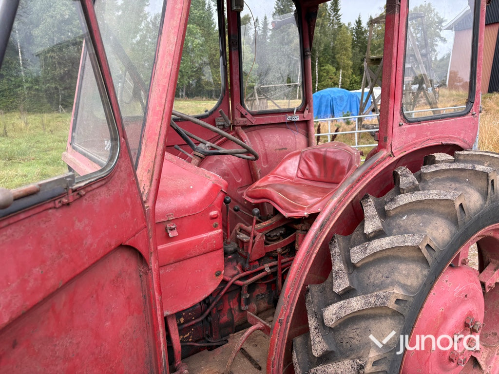 Traktor - Volvo BM, 400 Buster