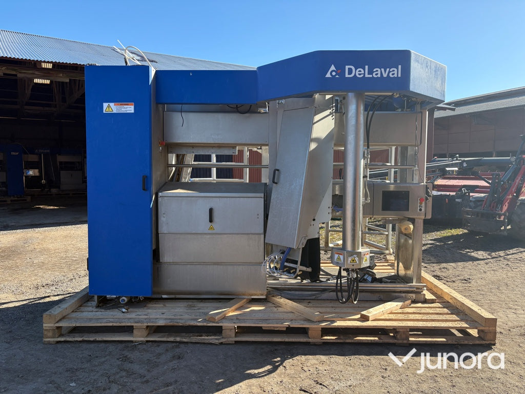 Mjölkrobot - DeLaval, VMS, Milking station höger