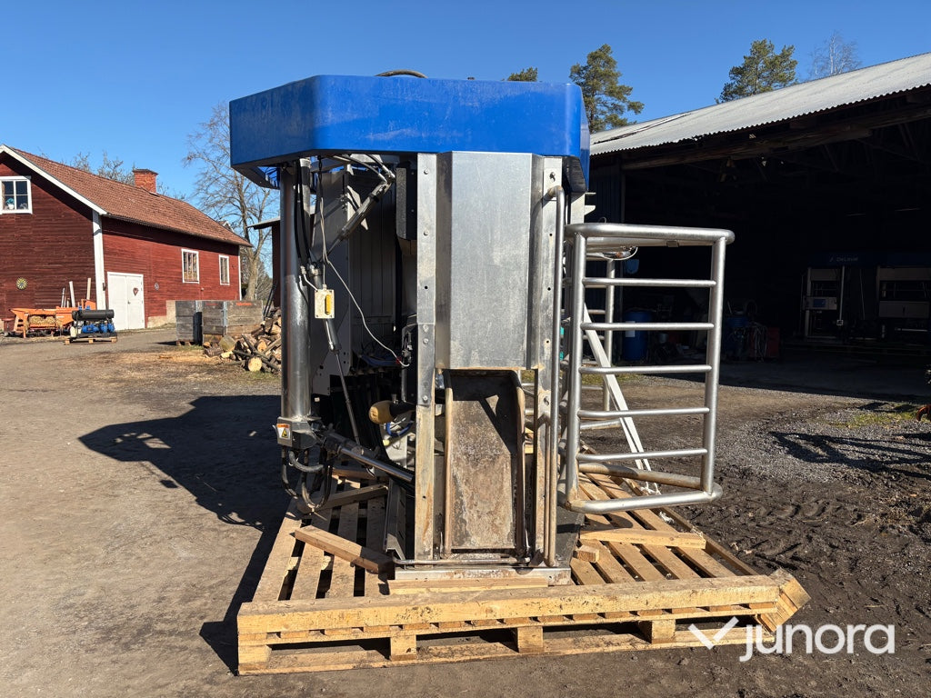 Mjölkrobot - DeLaval, VMS, Milking station höger
