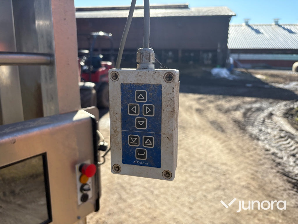 Mjölkrobot - DeLaval, VMS, Milking station höger