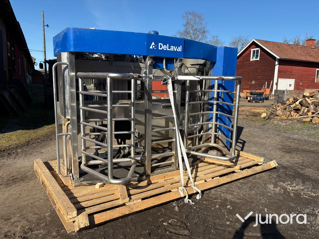 Mjölkrobot - DeLaval, VMS, Milking station höger