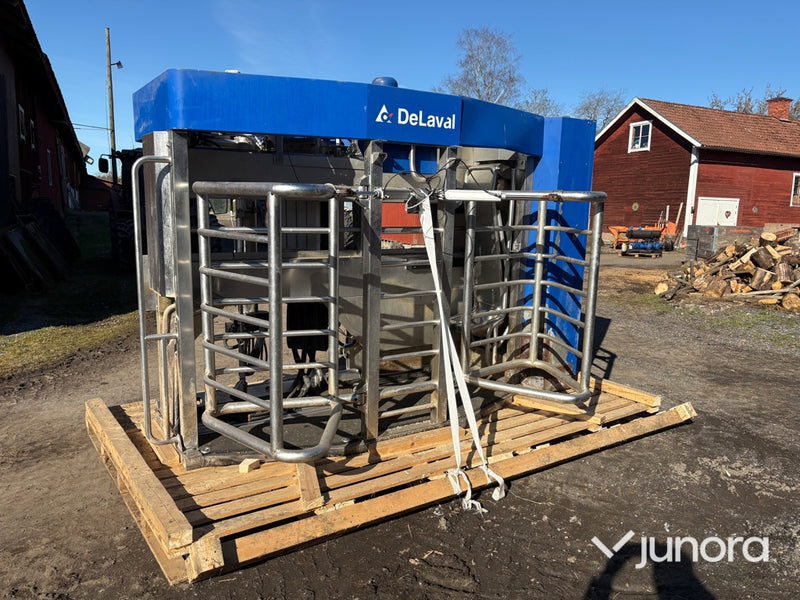 Mjölkrobot - DeLaval, VMS, Milking station höger
