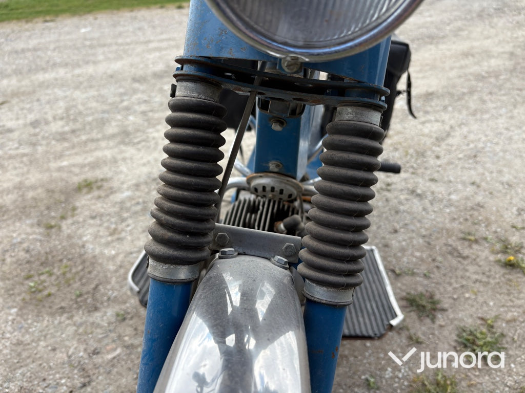 Moped - Crescent, MCB 1240