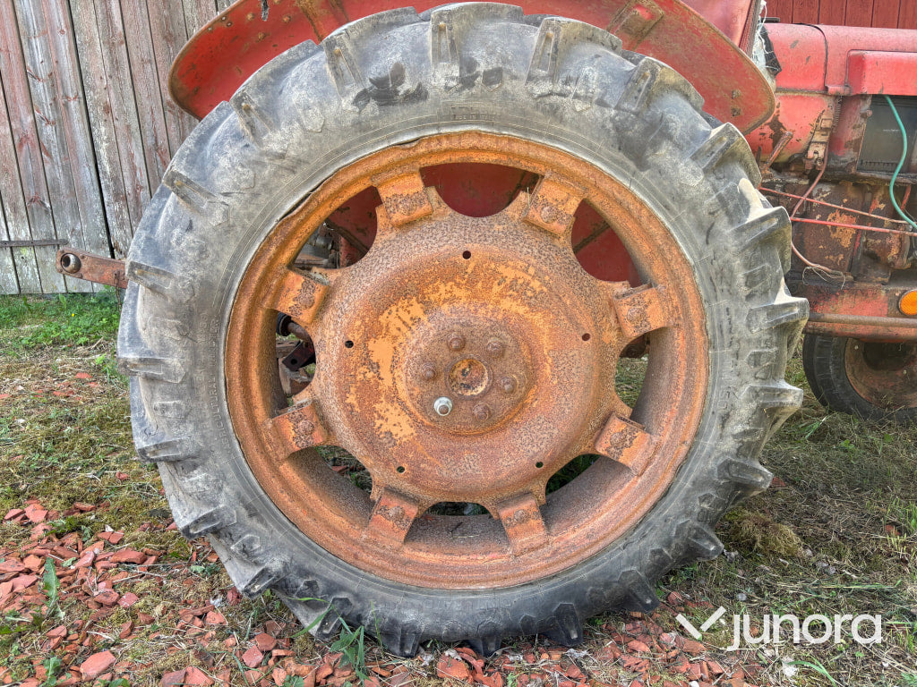 Veterantraktor Nuffield Universal 4DM