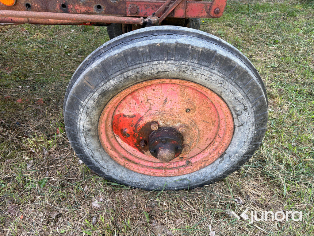 Veterantraktor Nuffield Universal 4DM