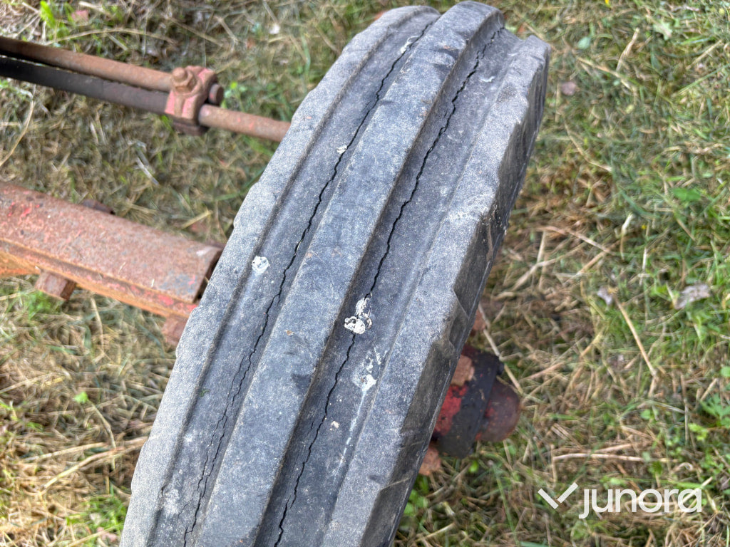 Veterantraktor Nuffield Universal 4DM