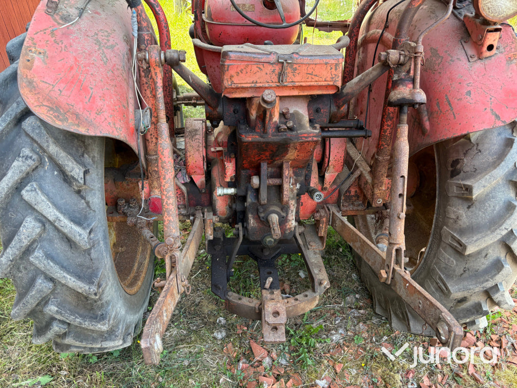 Veterantraktor Nuffield Universal 4DM