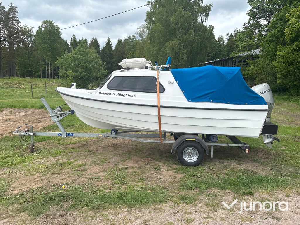 Båt med trailer - Crescent 418, Thule 0504U