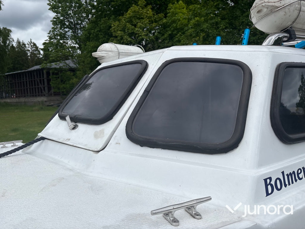 Båt med trailer - Crescent 418, Thule 0504U