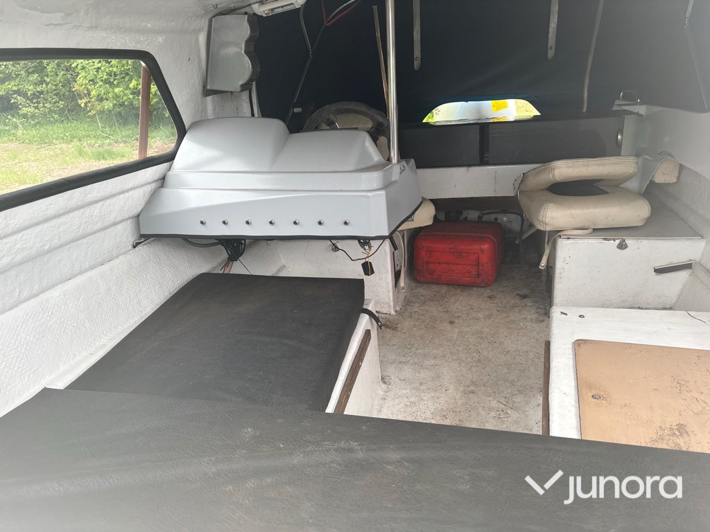 Båt med trailer - Crescent 418, Thule 0504U