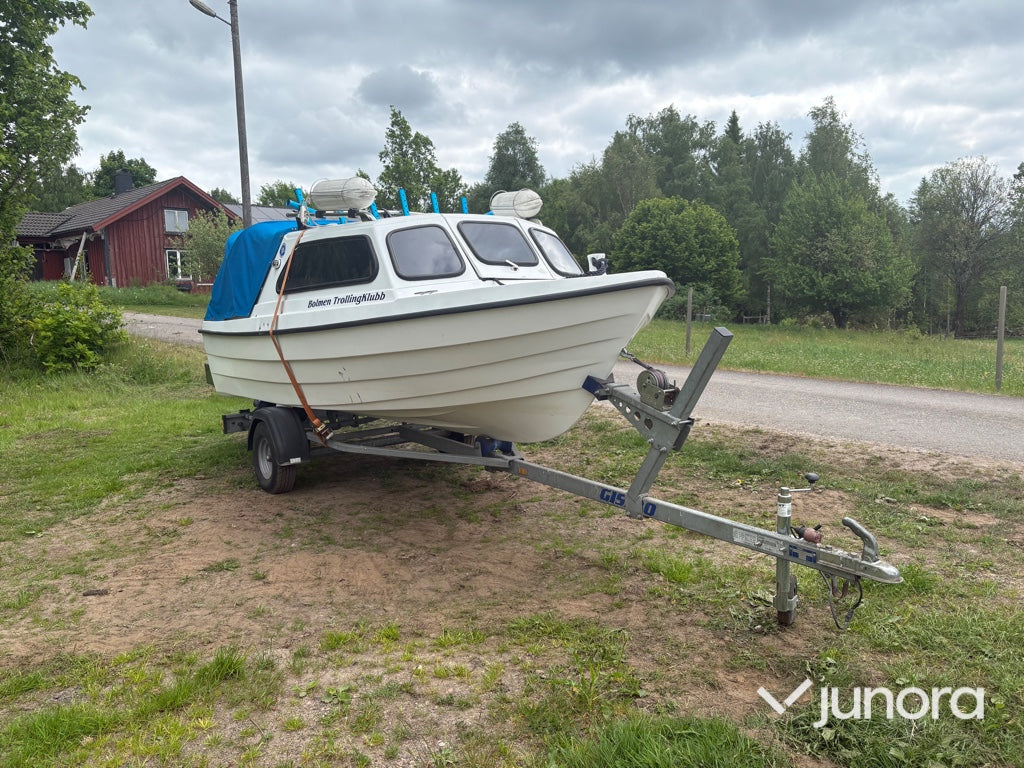 Båt med trailer - Crescent 418, Thule 0504U