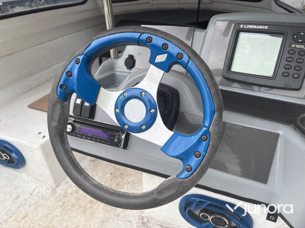 Båt med trailer - Crescent 418, Thule 0504U