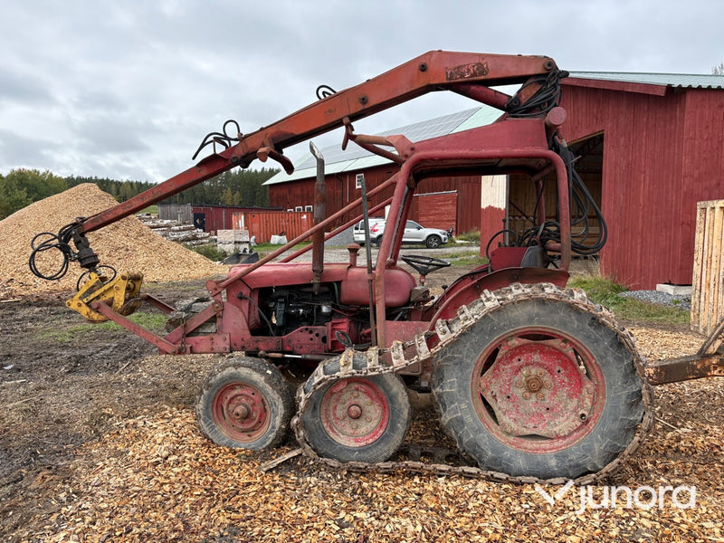 Skogstraktor ÖSA-48 ”Volvo BM 400 Buster”