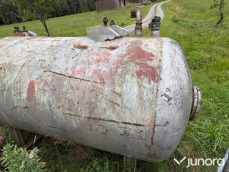 Dieseltank 1800