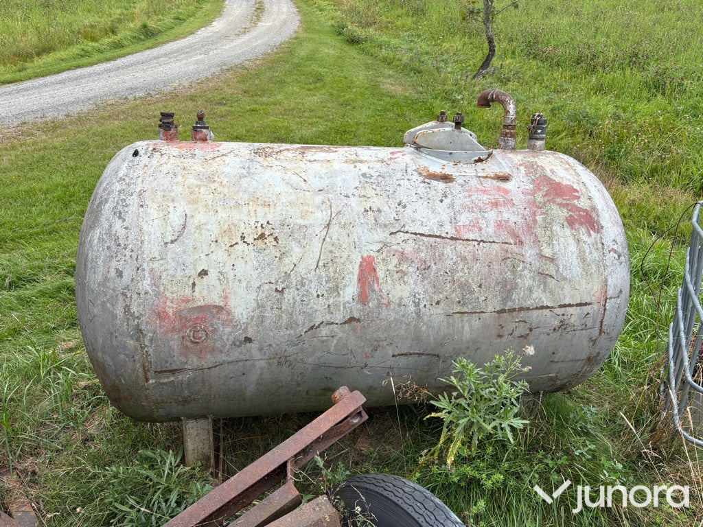 Dieseltank 1800