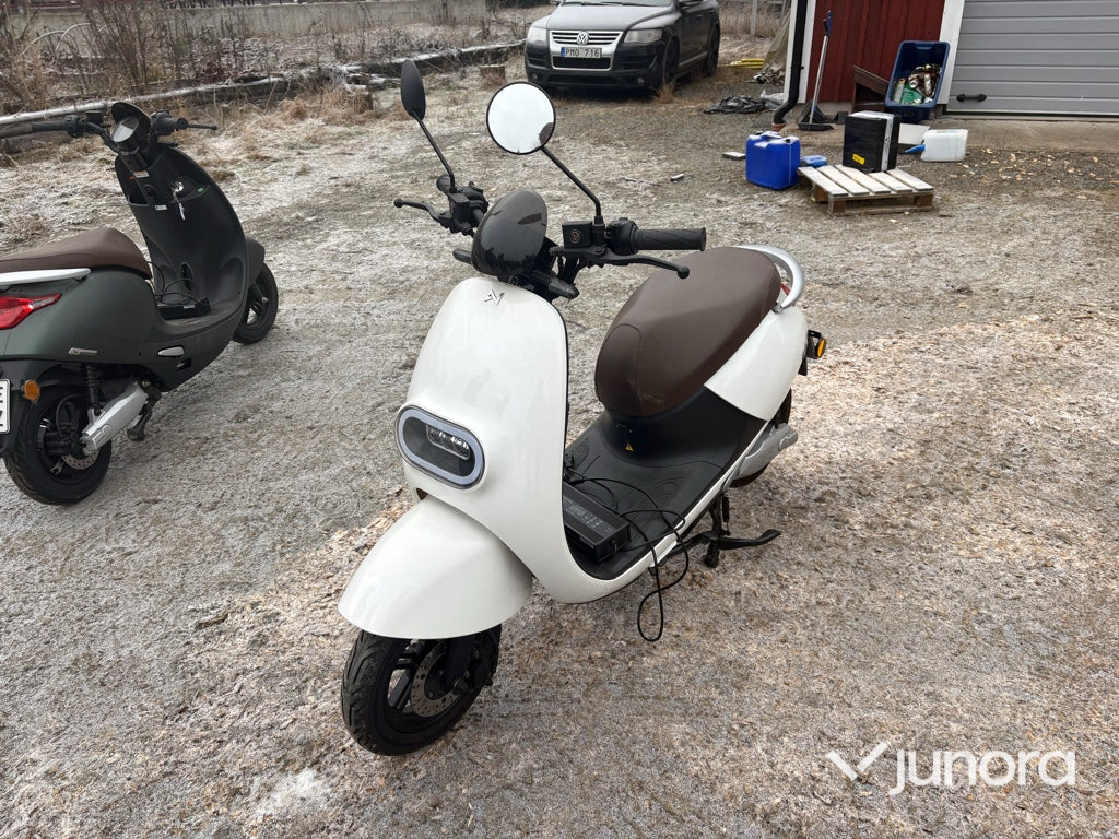 Moped - Lvneng, S3-W