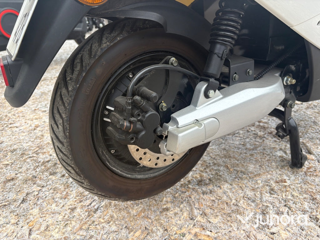 Moped - Lvneng, S3-W