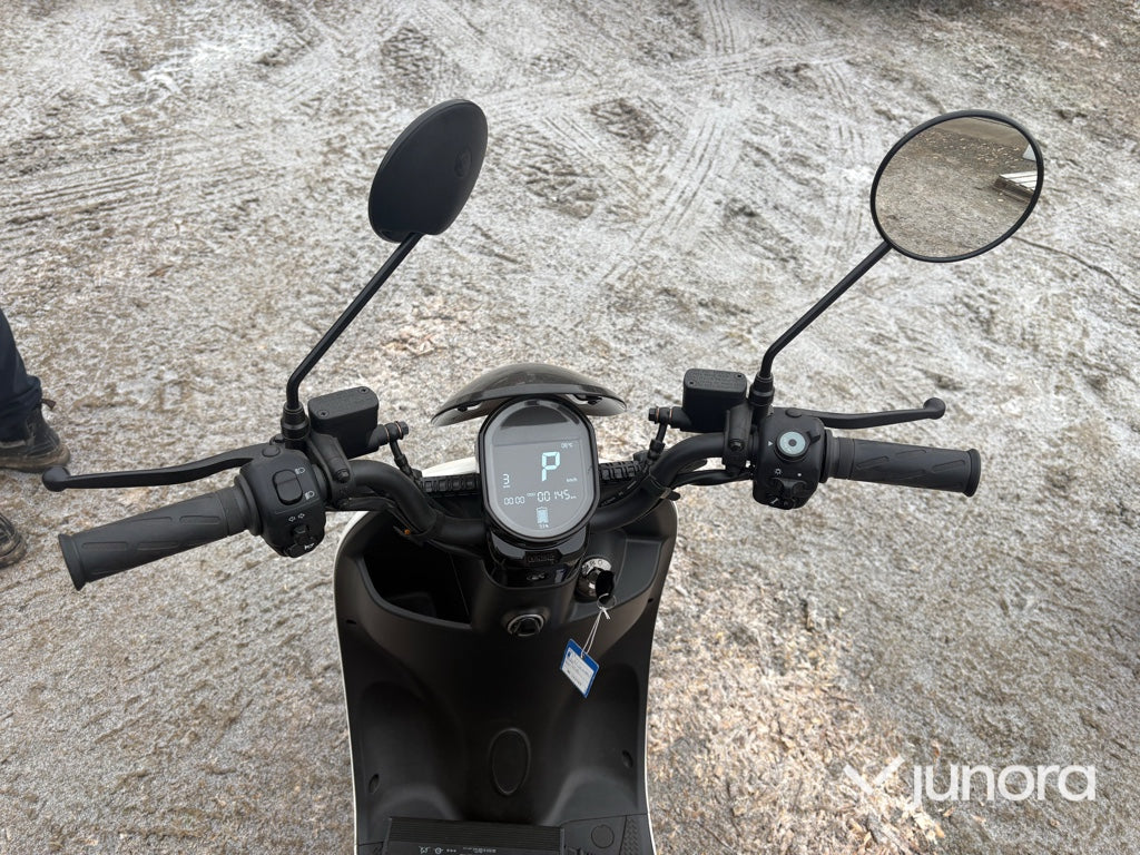 Moped - Lvneng, S3-W