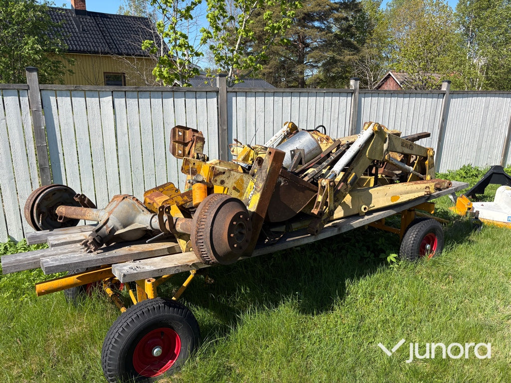 Grävaggregat och lastare Beaver D225/L21
