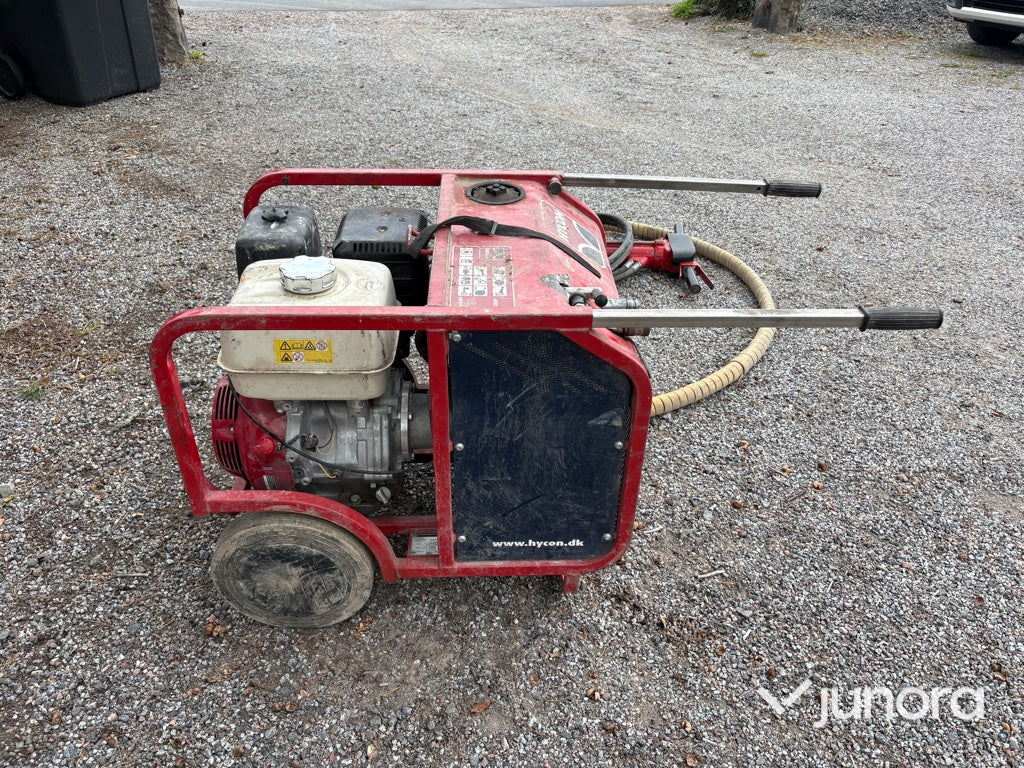 Bergborrmaskin Hycon HPP13F med borr HRD 20RV