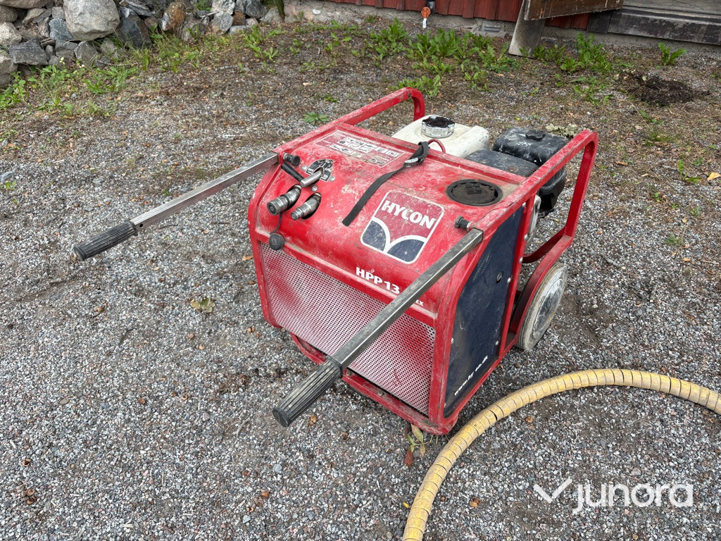 Bergborrmaskin Hycon HPP13F med borr HRD 20RV