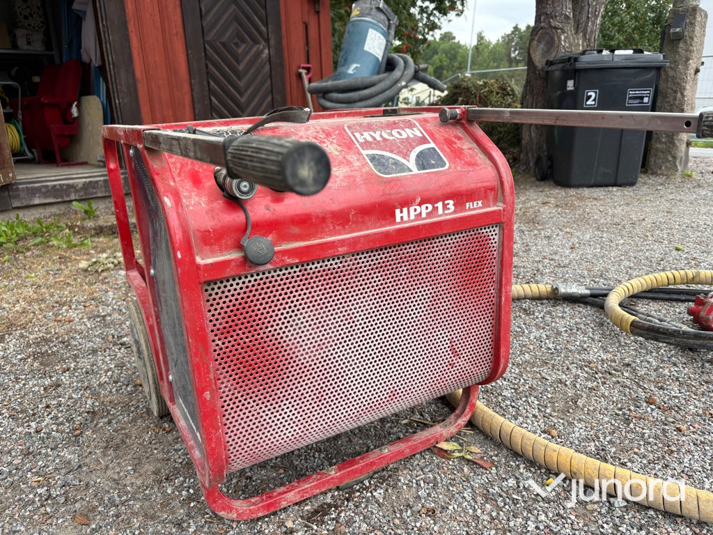 Bergborrmaskin Hycon HPP13F med borr HRD 20RV