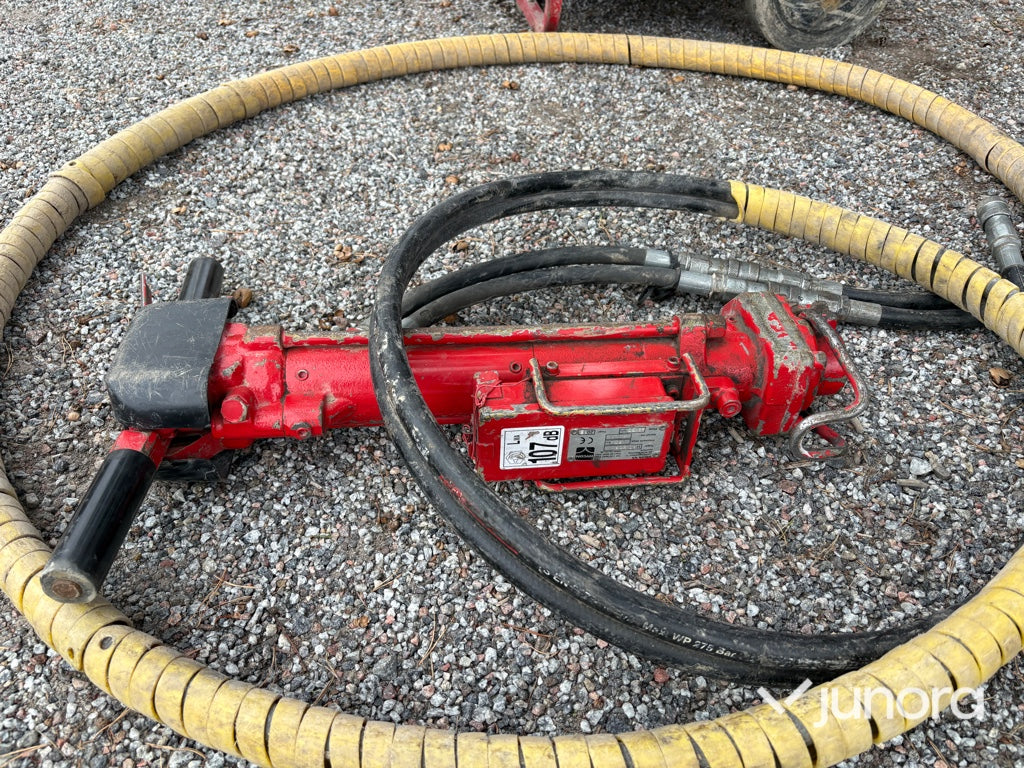 Bergborrmaskin Hycon HPP13F med borr HRD 20RV